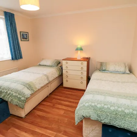 21 Sycamore Avenue * Filey