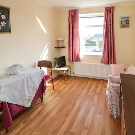21 Sycamore Avenue * Filey